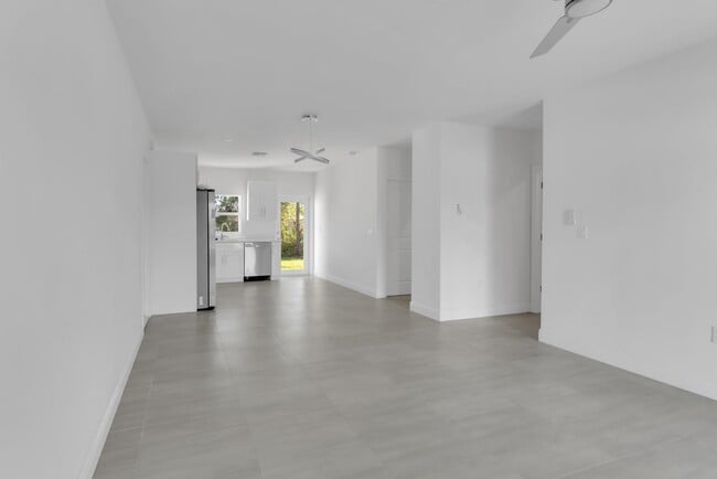 Photo - 5224 29th St SW