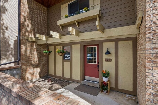 Photo - Completely Renovated 3 Bedroom Condo in the Wimbledon NOW AVAILABLE !