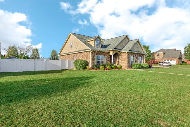 Photo - 137 Greyfox Trail
