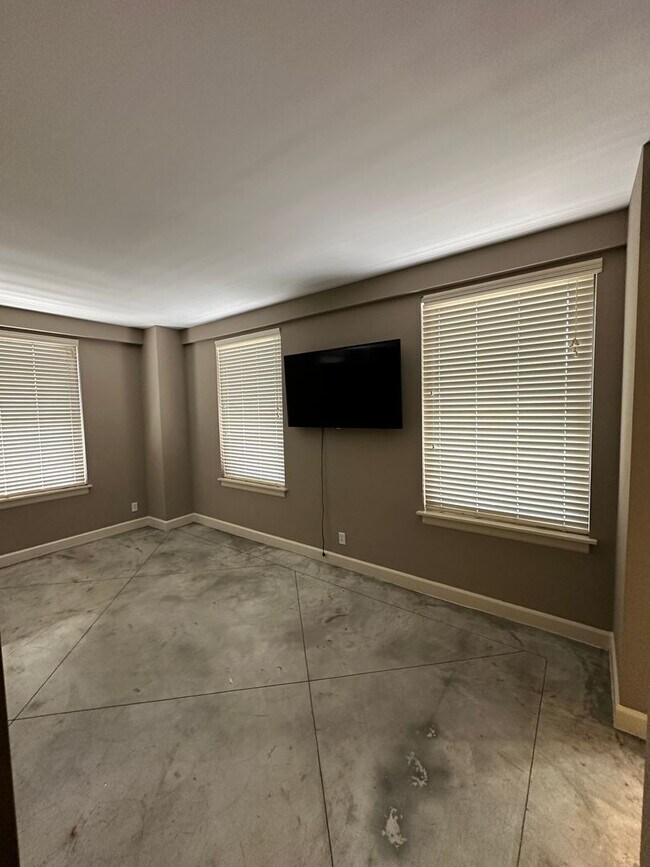 Photo - INCLUDES GARAGE PARKING AND INDOOR POOL! 1 BR/1 BA Downtown Memphis Condo in the Historic Claridg... Unit 702