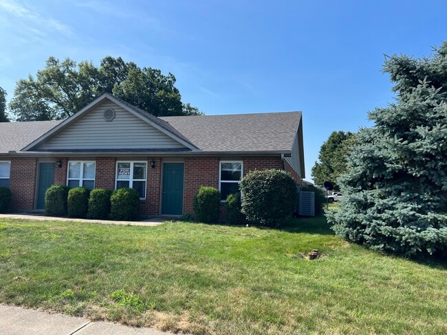 Photo - 1295 Chestnut Dr Unit C