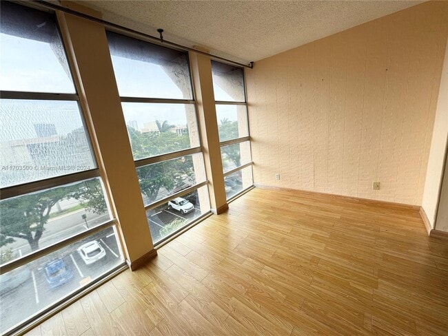 Photo - 2101 Atlantic Shores Blvd Unit 506