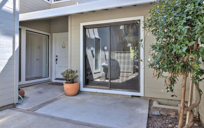 Photo - 3 bedroom townhome - Ridgemark