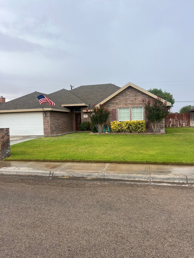 Photo - 1703 S Leon Ave House