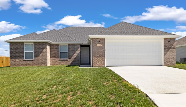 Newly Built 3 Bedroom Home in Monett - Newly Built 3 Bedroom Home in Monett