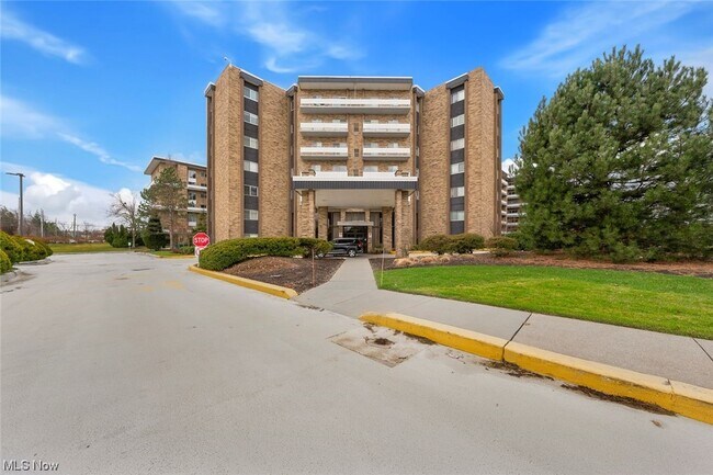 Photo - 2202 Acacia Park Dr Unidad 2605