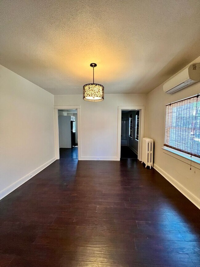 Photo - 36 E New St Unit 2