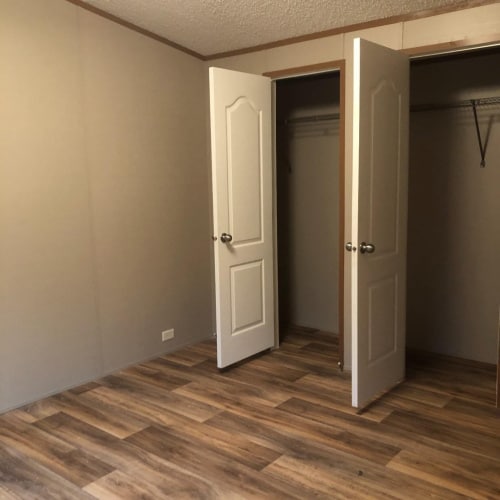 Building Photo - 200 Falcon Dr