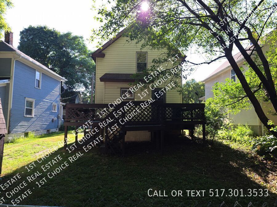 Photo - 306 Clifford St