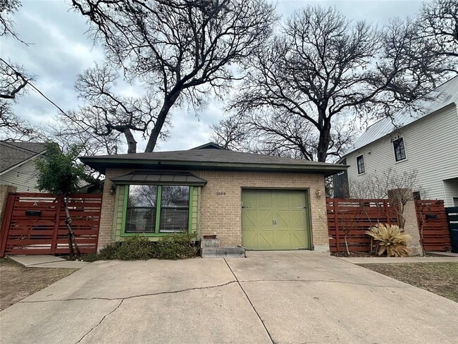 Building Photo - 2604 W 8th St Unit A