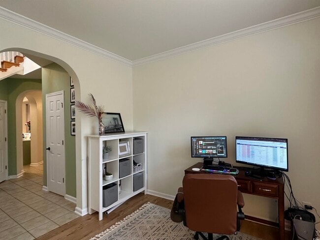 Photo - 204 Fulbourn Pl