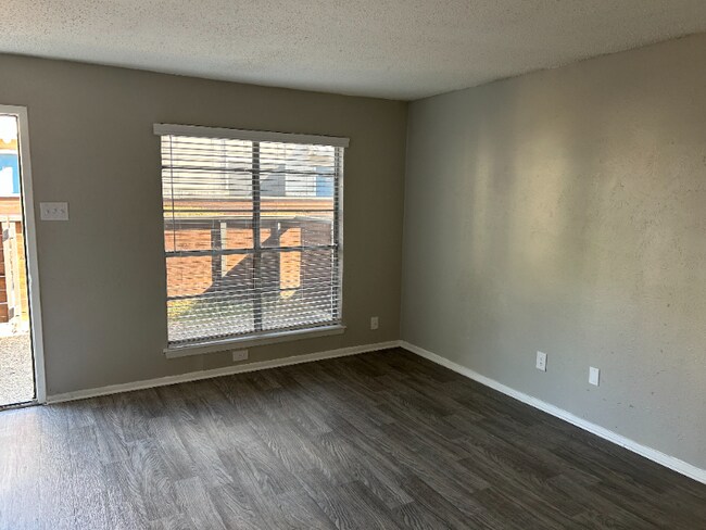 Photo - 3754 W Buckingham Rd Unidad 159