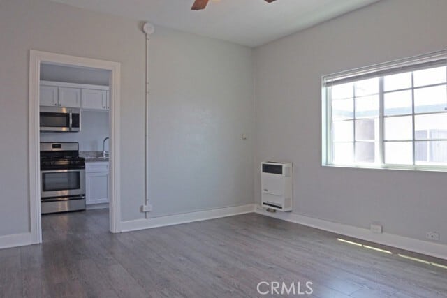 Building Photo - 3111 Kenwood Ave