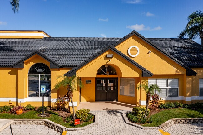 5749 Gatlin Ave Orlando, FL, 32822 - Venetian Place Condos