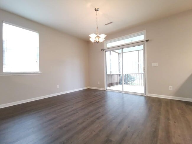 Photo - 2020 Remington Oaks Cir