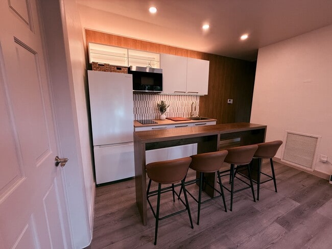 545 NE 111th St