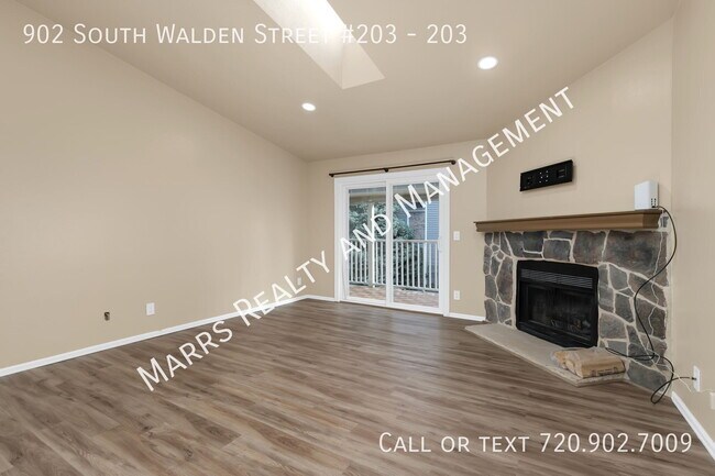 Photo - 902 S Walden St