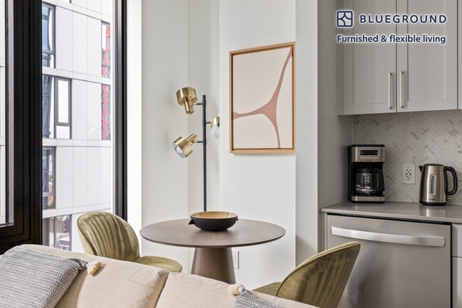 Photo - 704 Spring St Unidad SI FL20-ID456