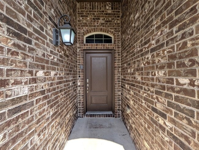 1409 Summit View Ln