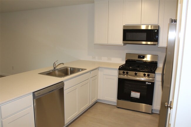 Photo - 1733 Lofty Cedar Ct