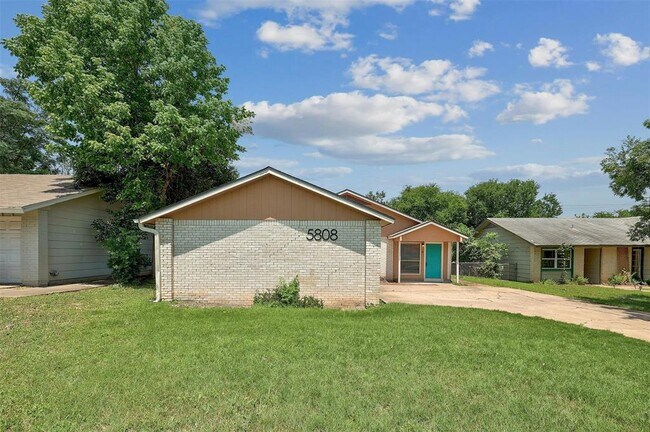 Photo - 5808 Emerald Forest Dr