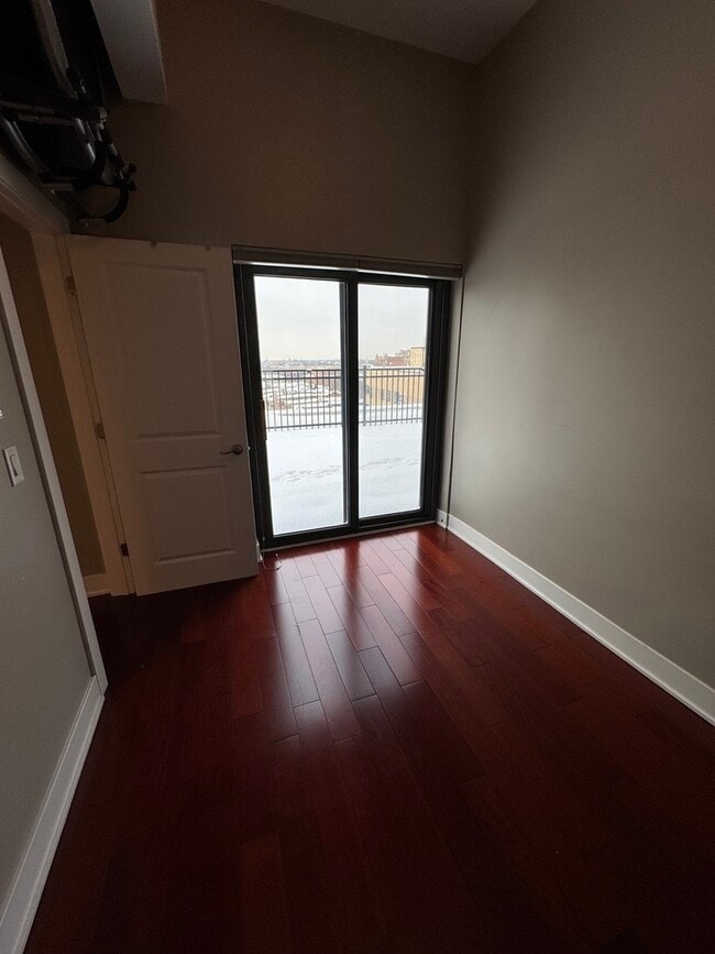 Photo - 5048 N Marine Dr Unit A9