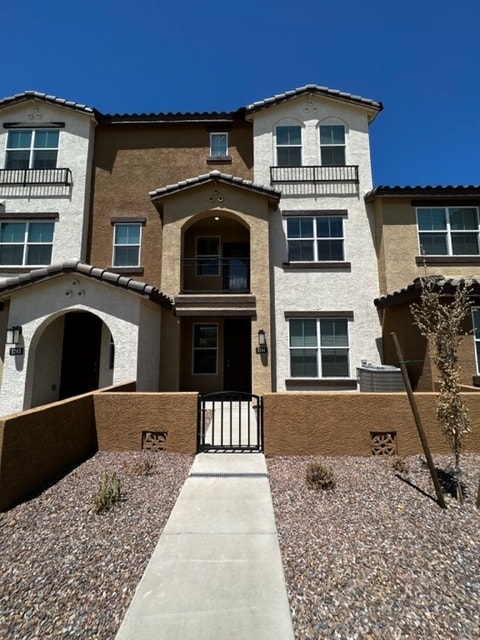 Building Photo - 1255 N Arizona Ave Unit 1244
