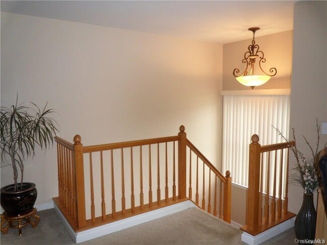 Photo - 6 Blackmoor Ct