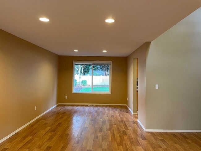 Photo - Adorable 4 Bedroom 2.5 Bath Home in Fisher...