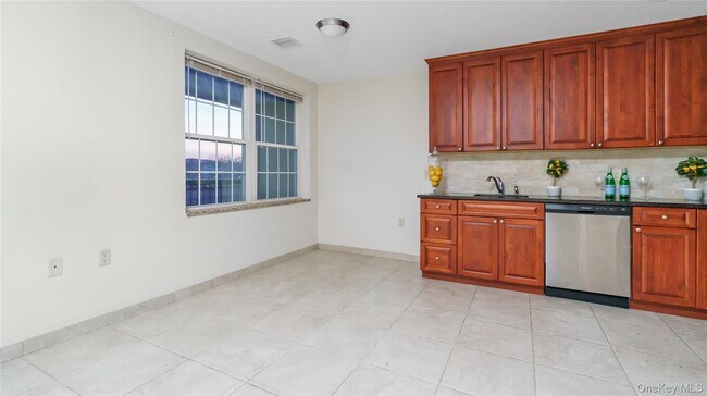 Photo - 400 Carney St Unit 608