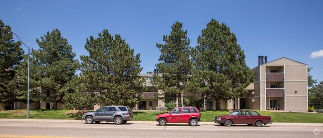 Building Photo - 512 E Monroe Dr Unit 512 E Monroe Dr D415 Rental