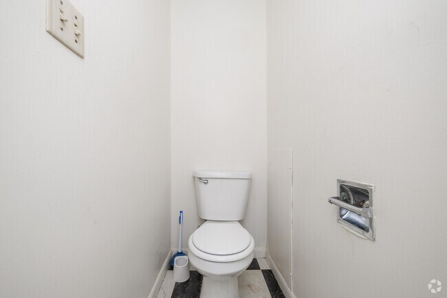 2BR, 1.5BA - 1,300SF - Bathroom - Uptown Village Apartments