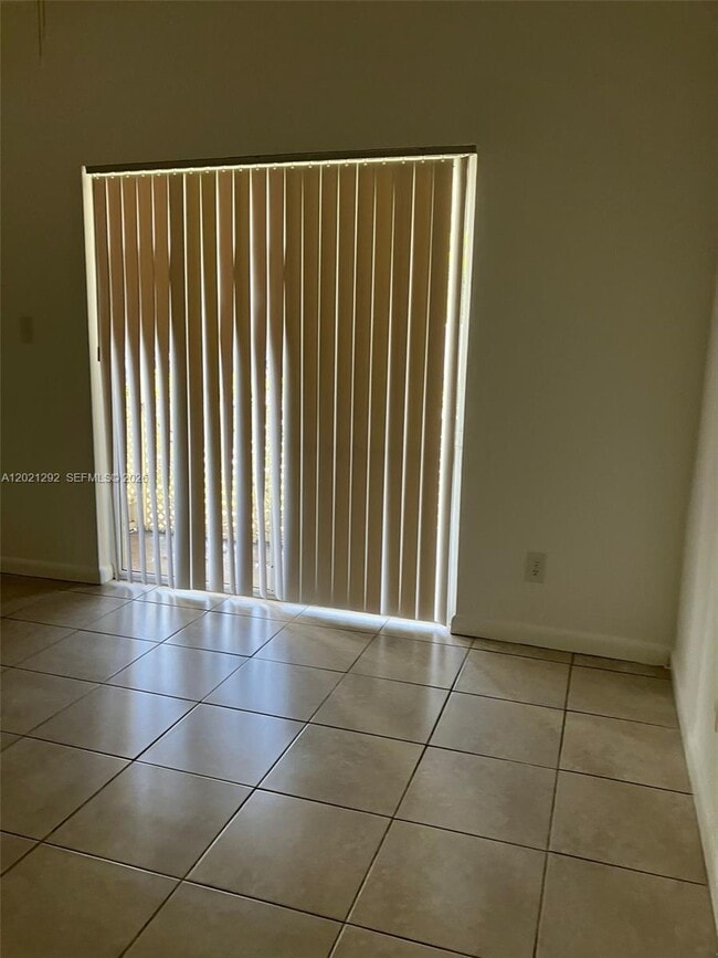 Photo - 800 Cypress Park Way Unidad F1