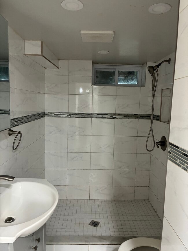 Bathroom - 12020 194th St