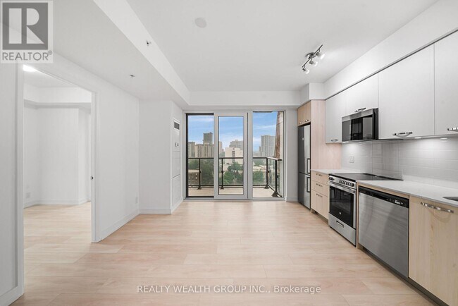 Photo - 75 James St S Unit 1224