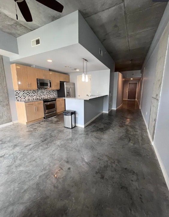 Building Photo - 335 W Ponce de Leon Ave Rental
