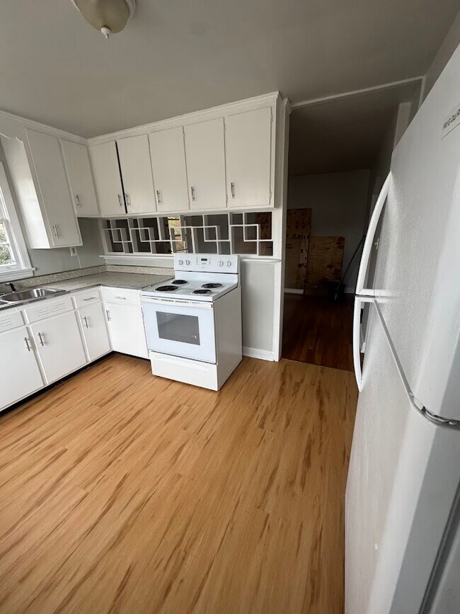 Photo - 1408 NW Downing St