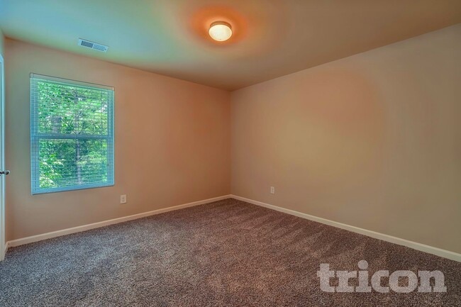 Photo - 38 Possum Creek Ln