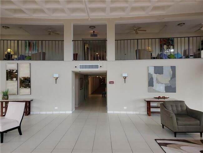 Photo - 9233 SW 8th St Unidad 220