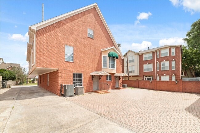 Photo - 1516 Park St