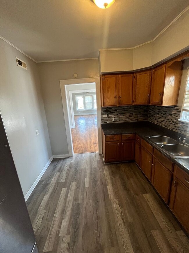 Photo - 10934 S Vernon Ave Unit 3