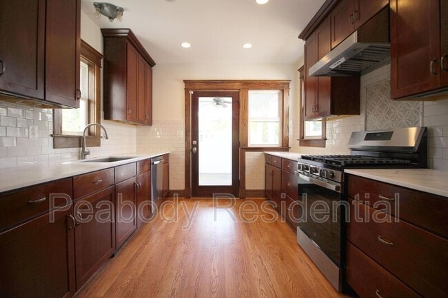 Photo - 2417 Otis St NE