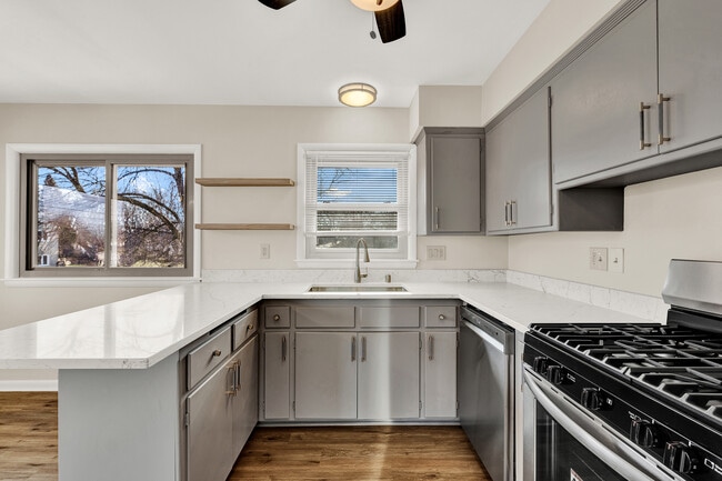 Building Photo - 4305 S Iowa Ave Unit 4305