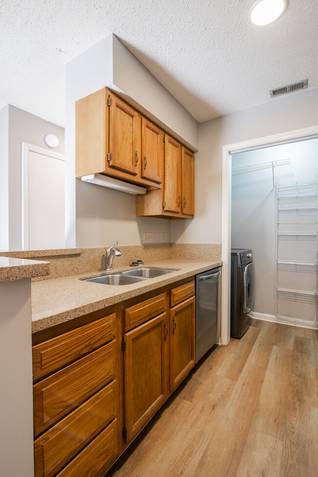 Photo - 8117 Tremaine Ct