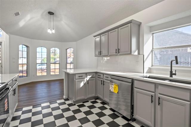 1308 London Dr