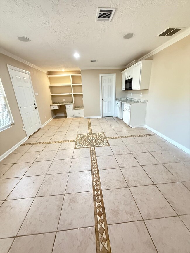 Building Photo - 22610 Smokey Hill Dr