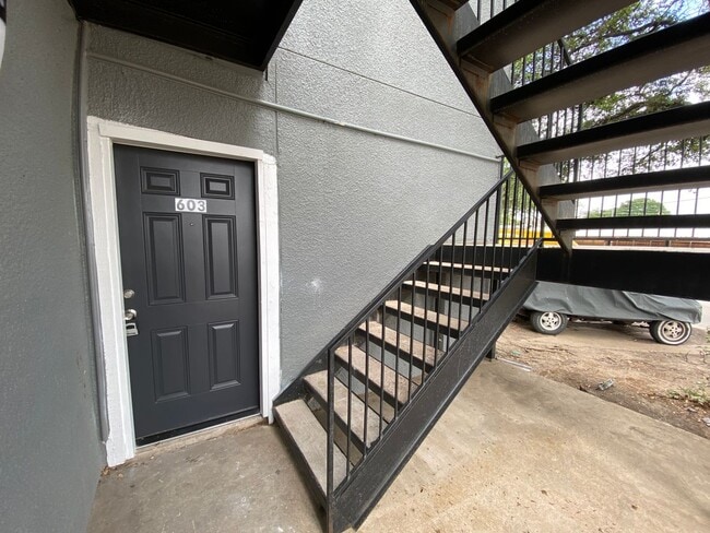 Photo - Charming Unit with Vaulted Ceilings & Fire...