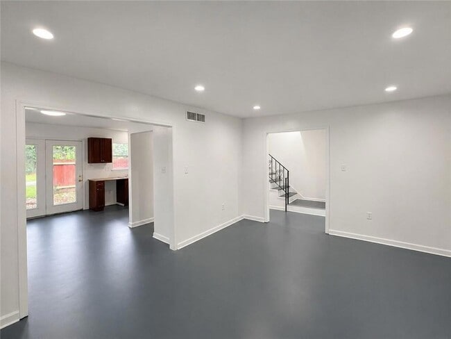Photo - 7702 Belcrest Pl