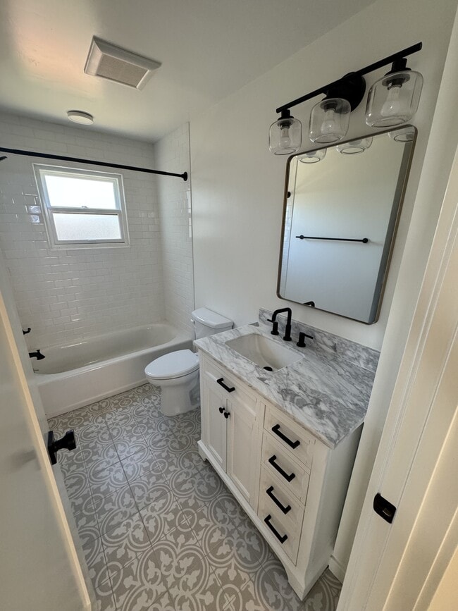 1327 Cacique Street Unit A