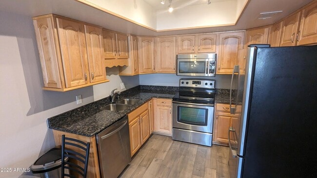 7910 E Camelback Rd Unit 302
